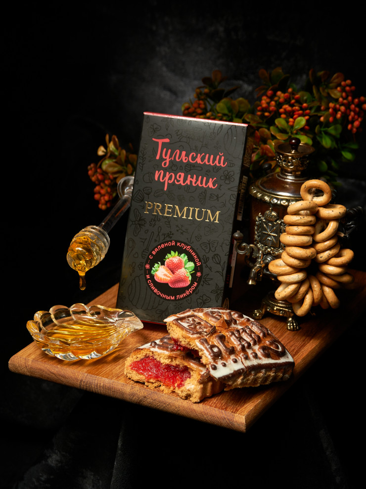 Тульский пряник "С вяленой клубникой и сливочным ликером" 140 гр
